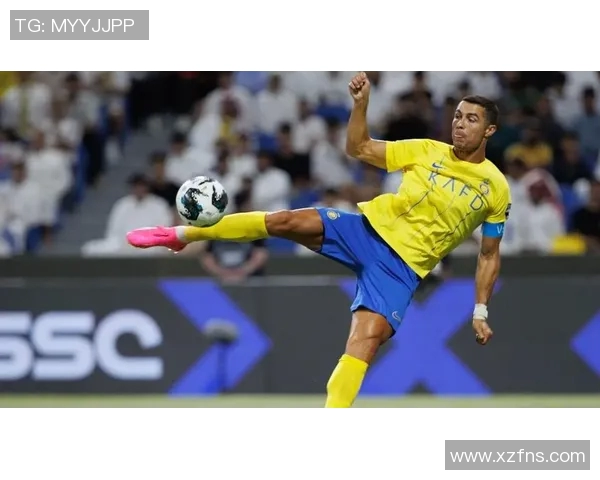 坎普伤愈重返训练：拜仁中场状态回暖，球迷期待更精彩表现